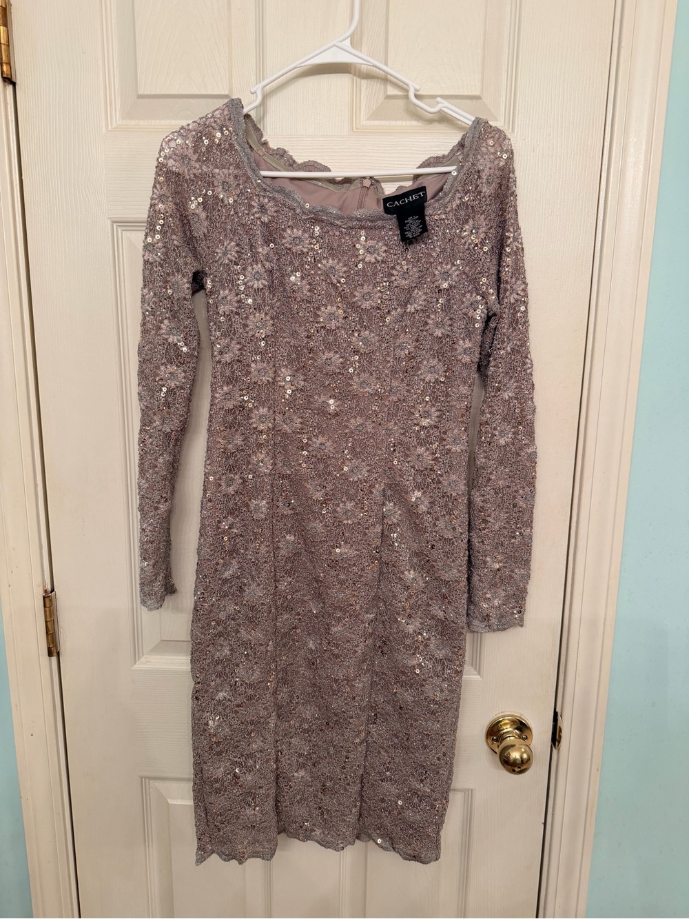 Cachet Mauve Sequin Midi Dress